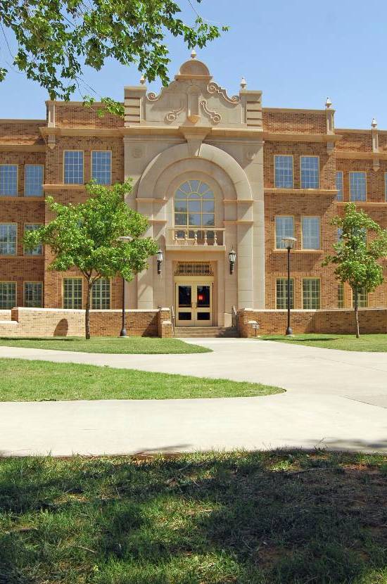 photo of West Hall, where the Registrar's Office is located