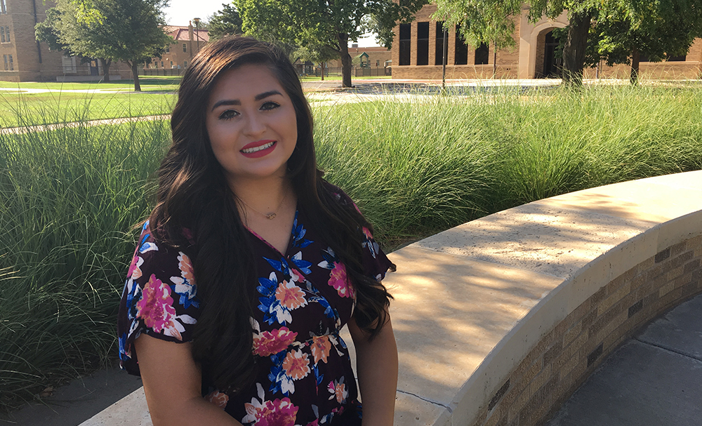 Louvdie Pina Ochoa - Undergraduate Student of the Month Louvdie Pina Ochoa - Undergraduate Student of the Month