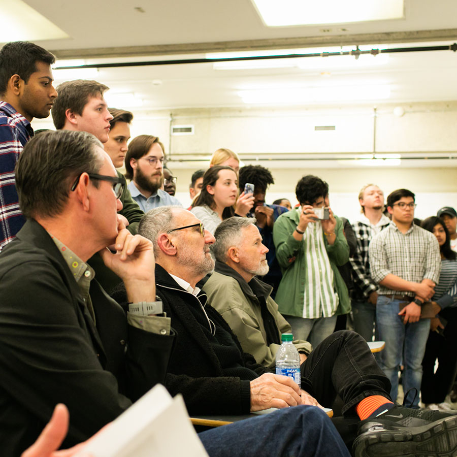 Thom Mayne with CoA faculty and students during critique.