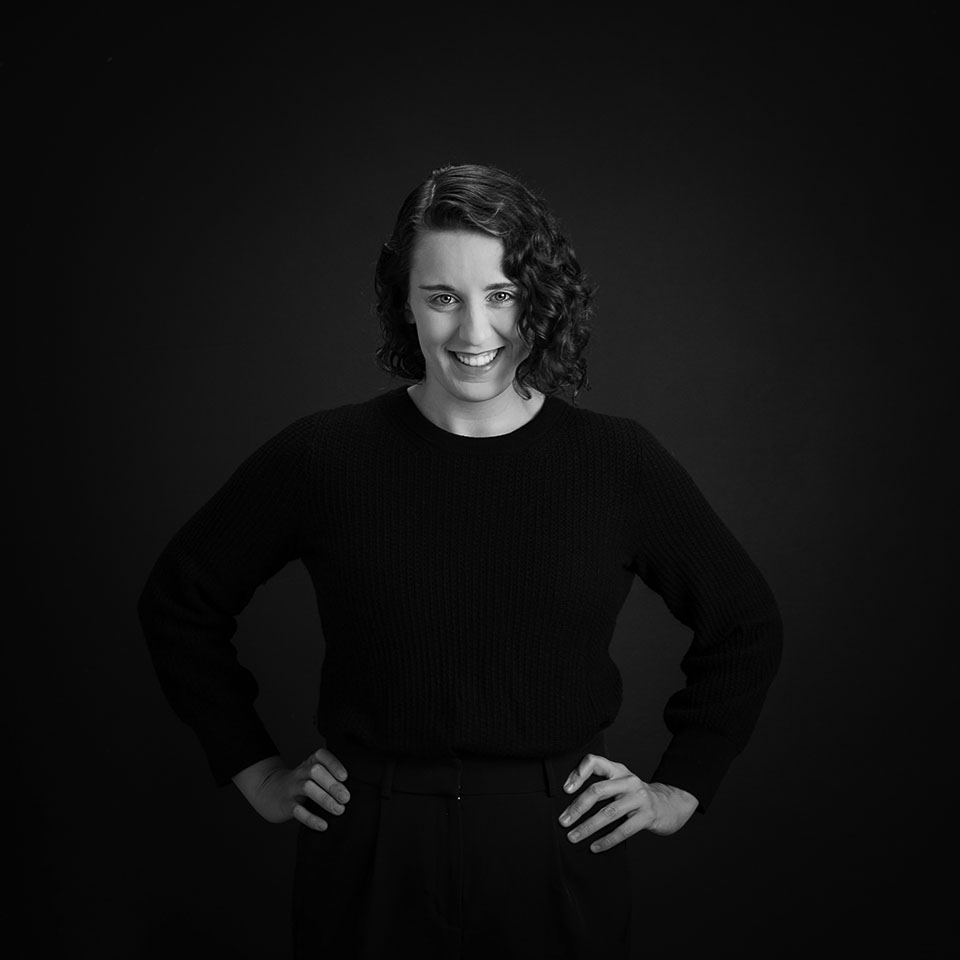 Portrait of of Assistant Professor Erin Hunt.