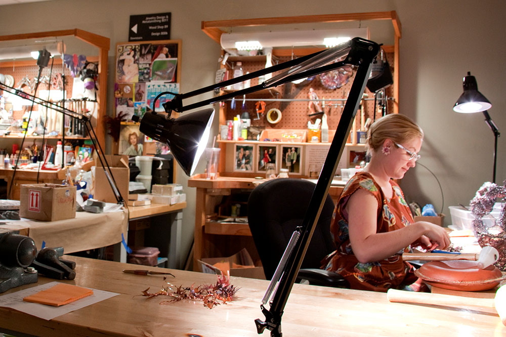 SOA student in jewelry making lab