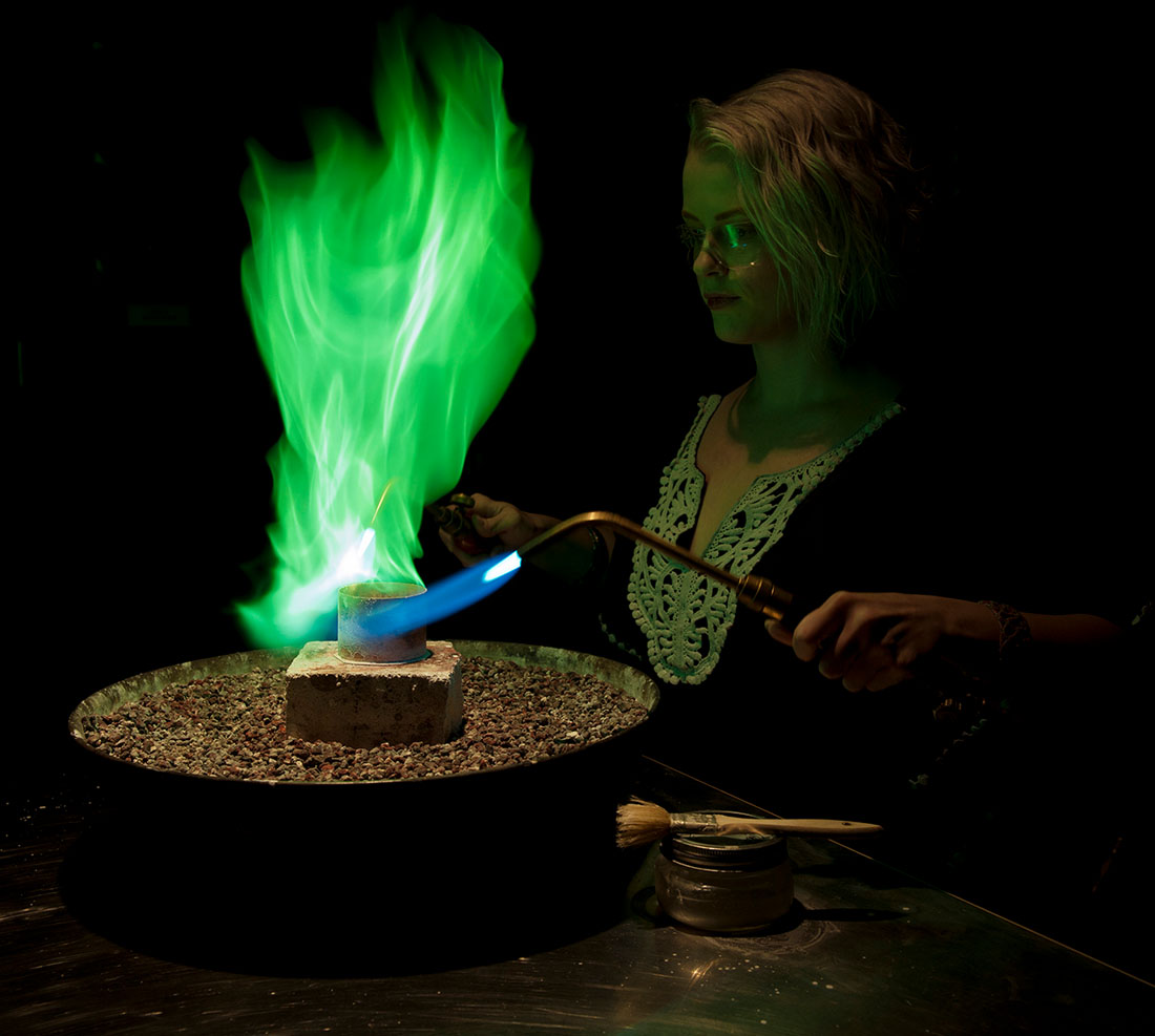 SOA student in the Jewelry Making lab