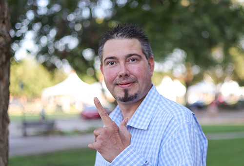 Portrait of Mark Hendley