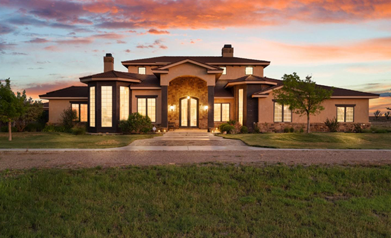 luxury single family house