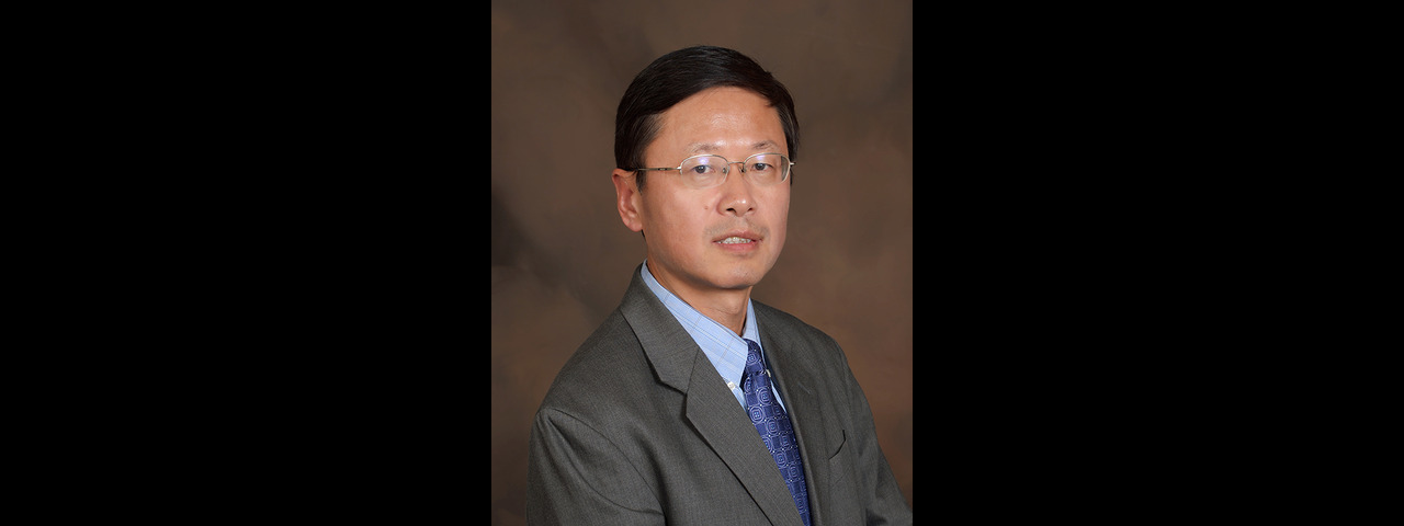 Dr. Xinzhong Chen Receives ASCE Scanlan Medal