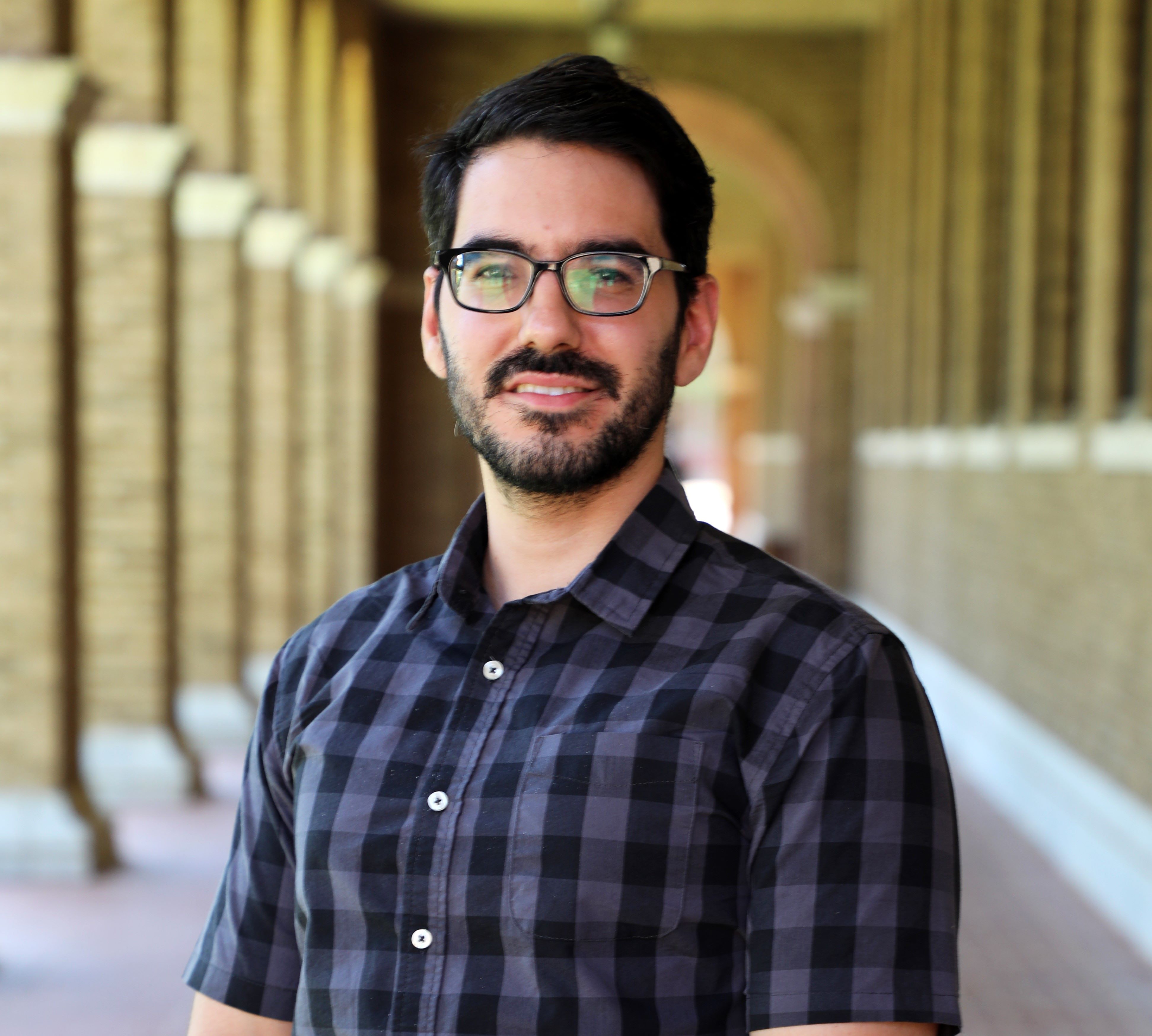 Pedro Mallet Headshot