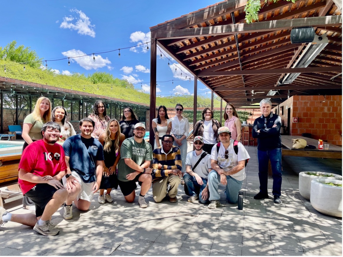 students, faculty & panelists at the Marfa Workshop 