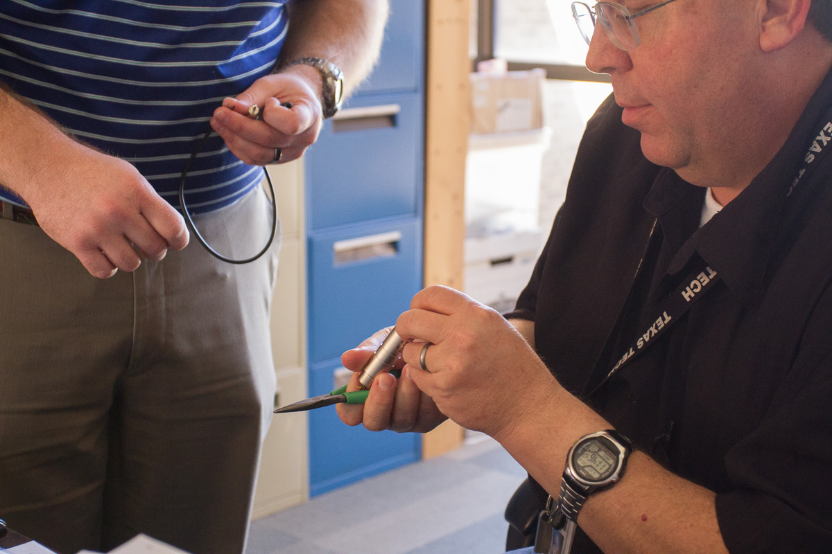 Derrick testing a cable