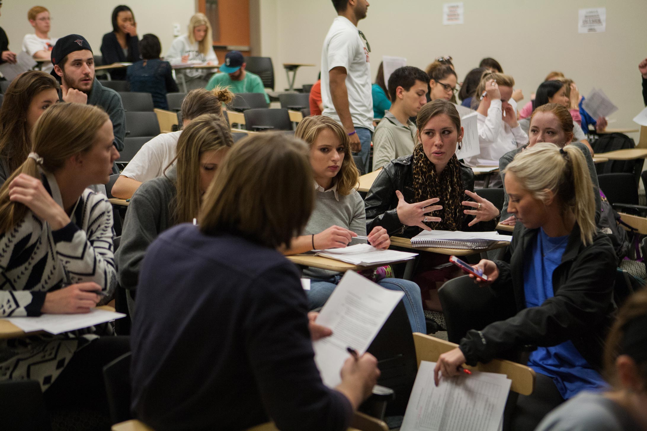 COMS students working together in class