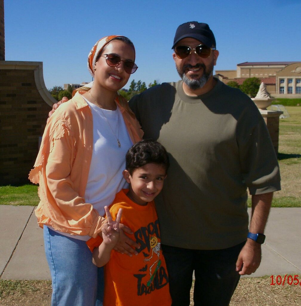 Mona w family