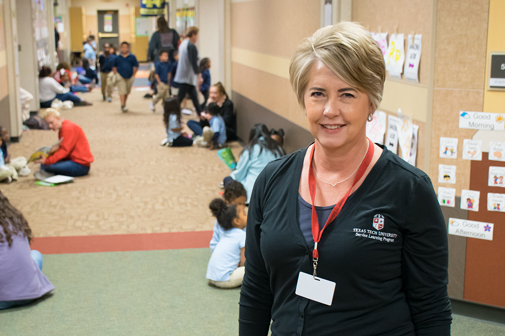 Dawn Burke during a read-aloud day at Ervin Elementary School