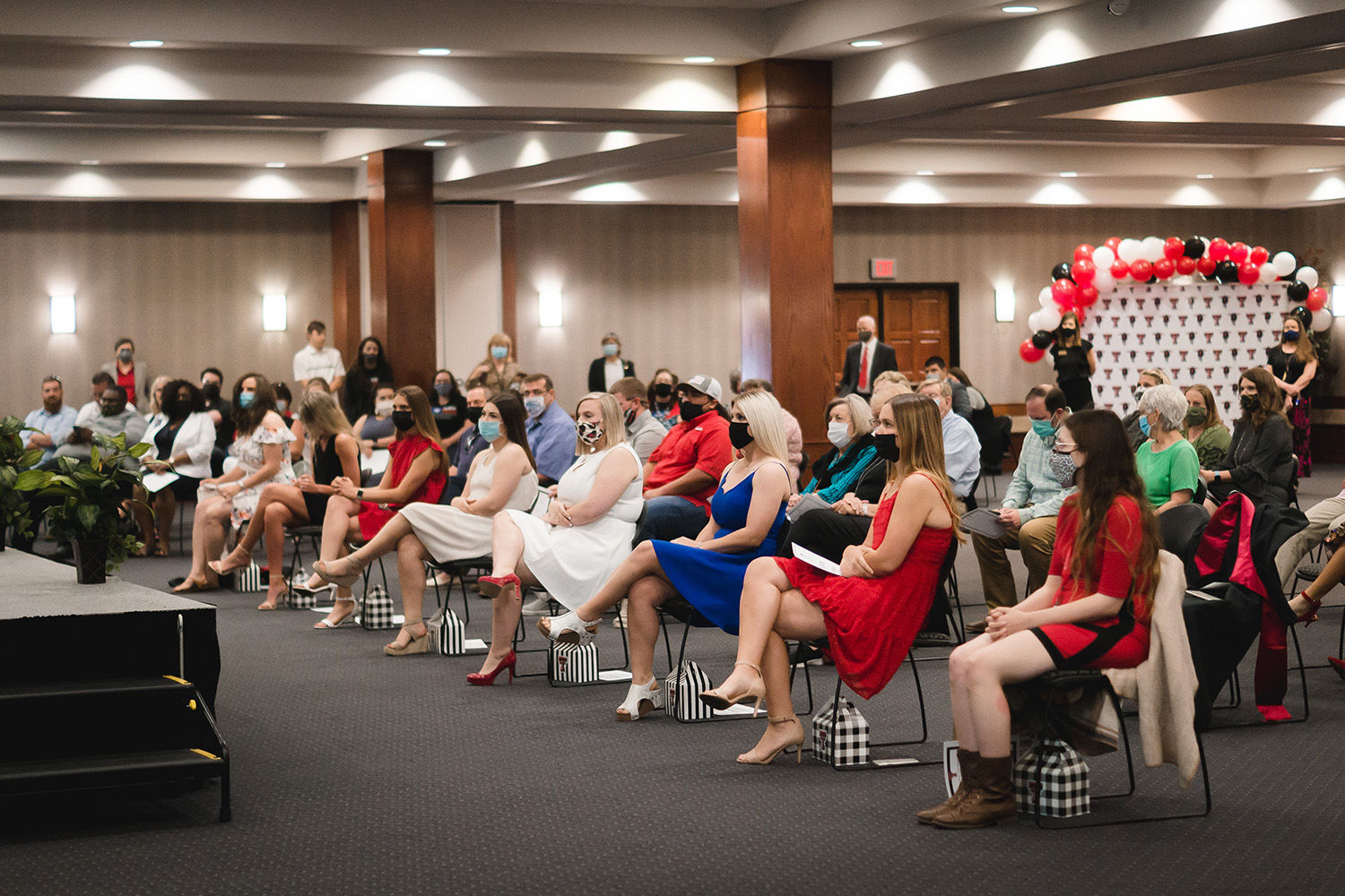 Texas Tech University at Waco graduates at a ceremony