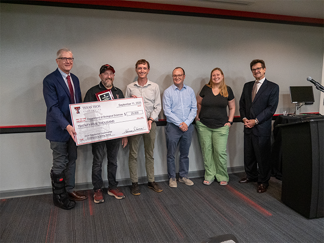 Department of Biological Sciences Recieving the Presidential Safety Award