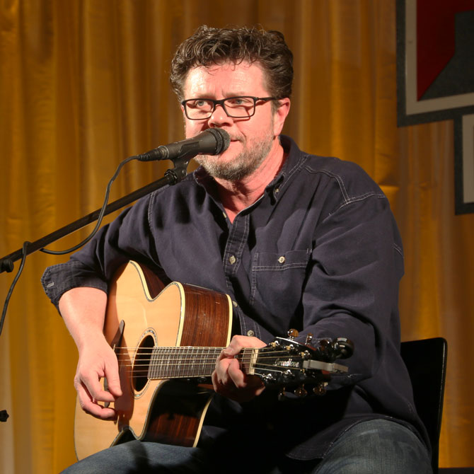 Lee Thomas Miller performing at Chords and Conversations.