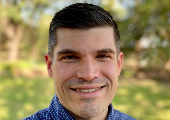 Portrait of Dr. Steve Holmes