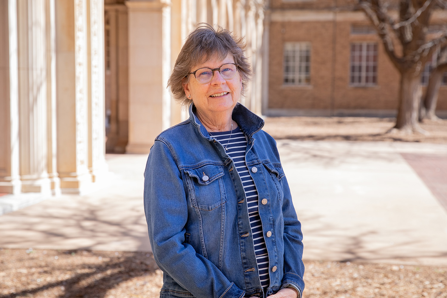 Dr. Tomlinson Receives