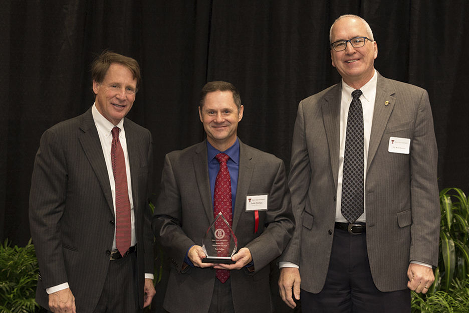 Image: Distinguished Staff Award - Masked Rider Award Recipient: Todd Phillips - Human Resources