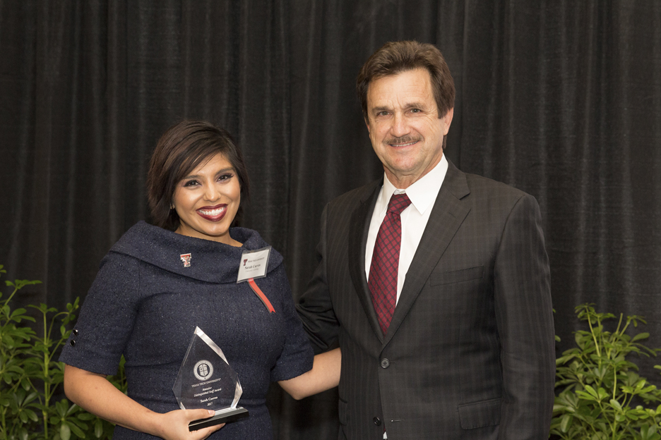 Distinguished Staff Awards 2017 Recipient Image: Sarah Cuevas - University Advising Distinguished Staff Awards 2017 Recipient Image: Sarah Cuevas - University Advising