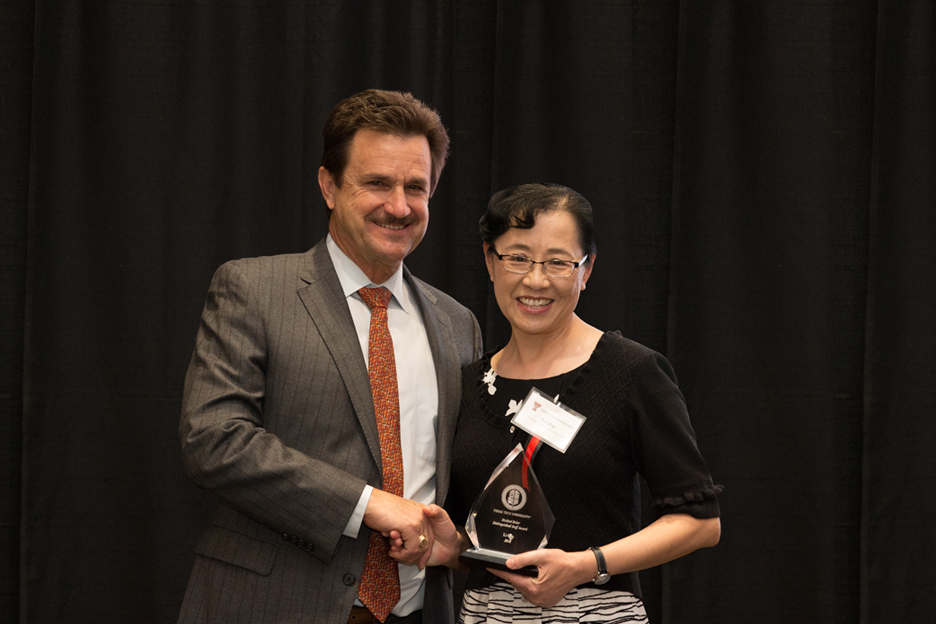 Distinguished Staff Awards 2018 Recipient Image:Li Qin-College of Arts and Sciences