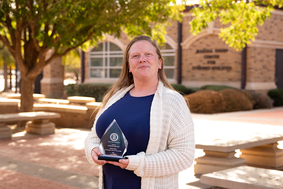 Distinguished Staff Awards 2020: Holley Baker-eLearning and Academic Partnerships