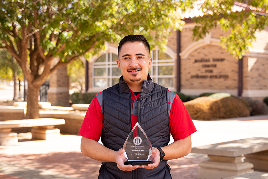 Distinguished Staff Awards 2020: Jesse Cantu University Student Housing