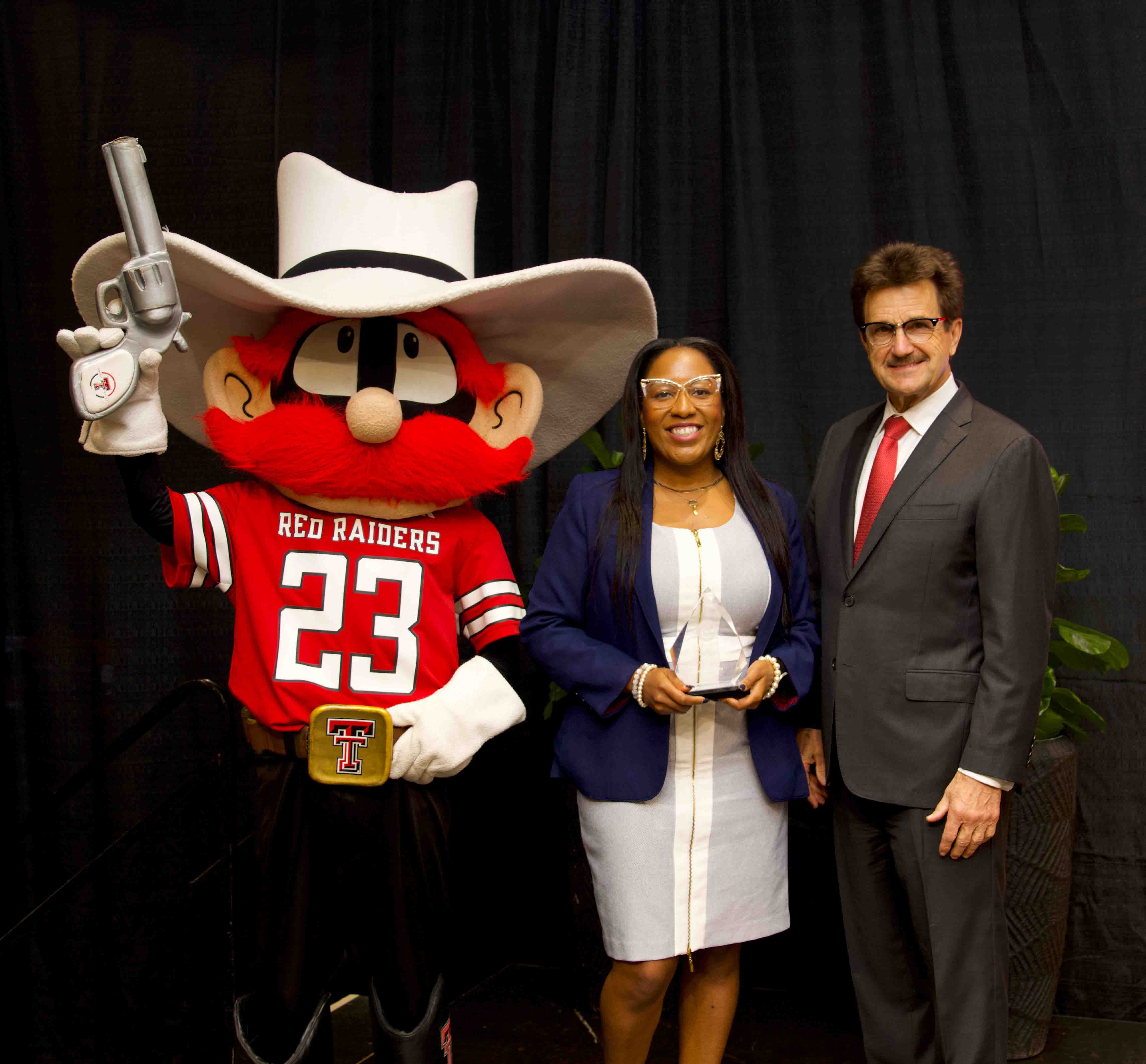 Distinguished Staff Awards 2023 Recipient Image: Allison Eubanks Outreach Program Director