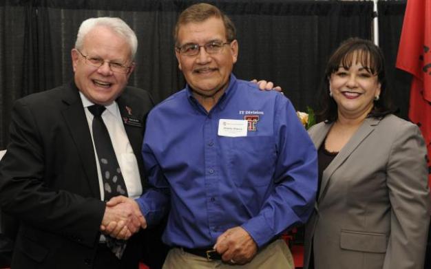 Image: Length of Service 20 year Award Recipient - Jimmy Flores