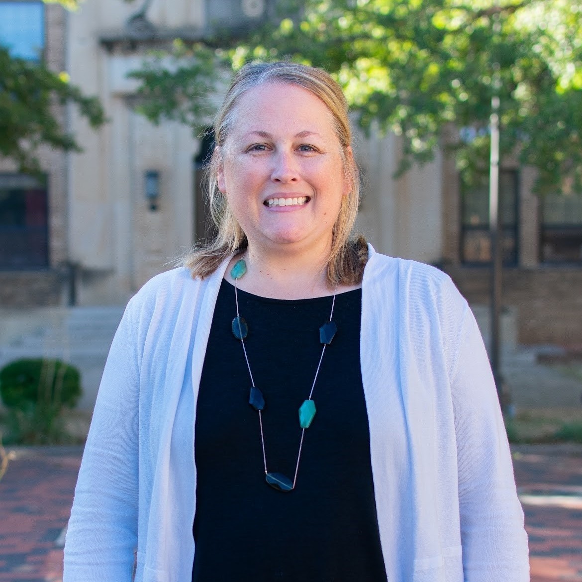 Photo of Dr.Munn-Chernoff