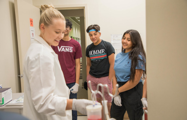 The Nutrition & Metabolic Health Initiative (NMHI) Hosts High School Experience
