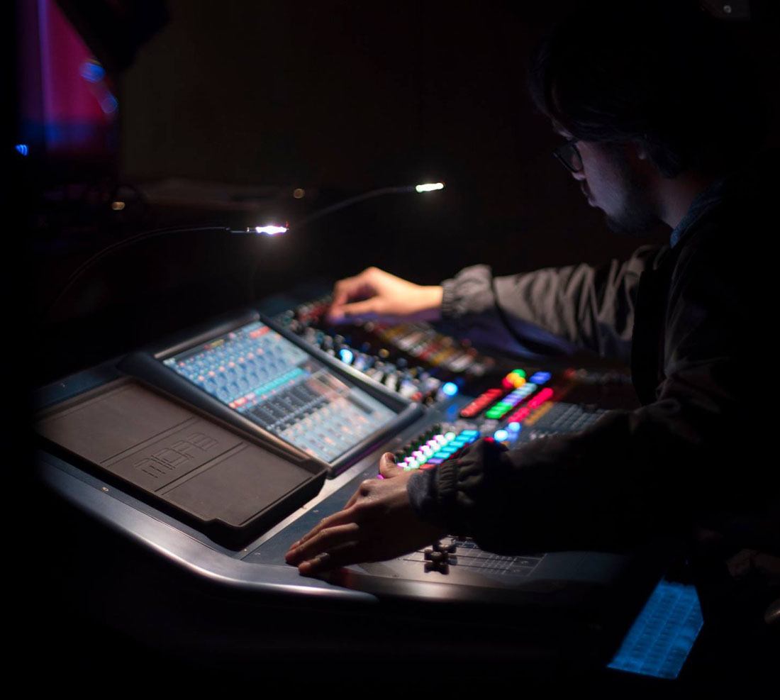 TTU students in a soundbooth