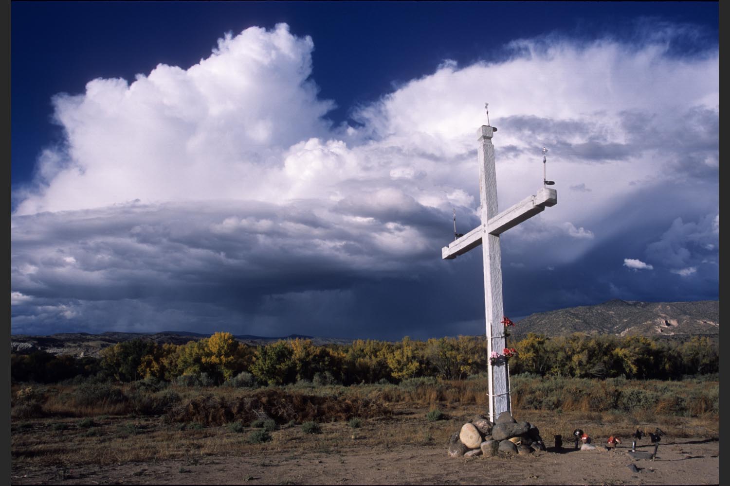 Razvan Gelca: Cross - Abiquiu, New Mexico