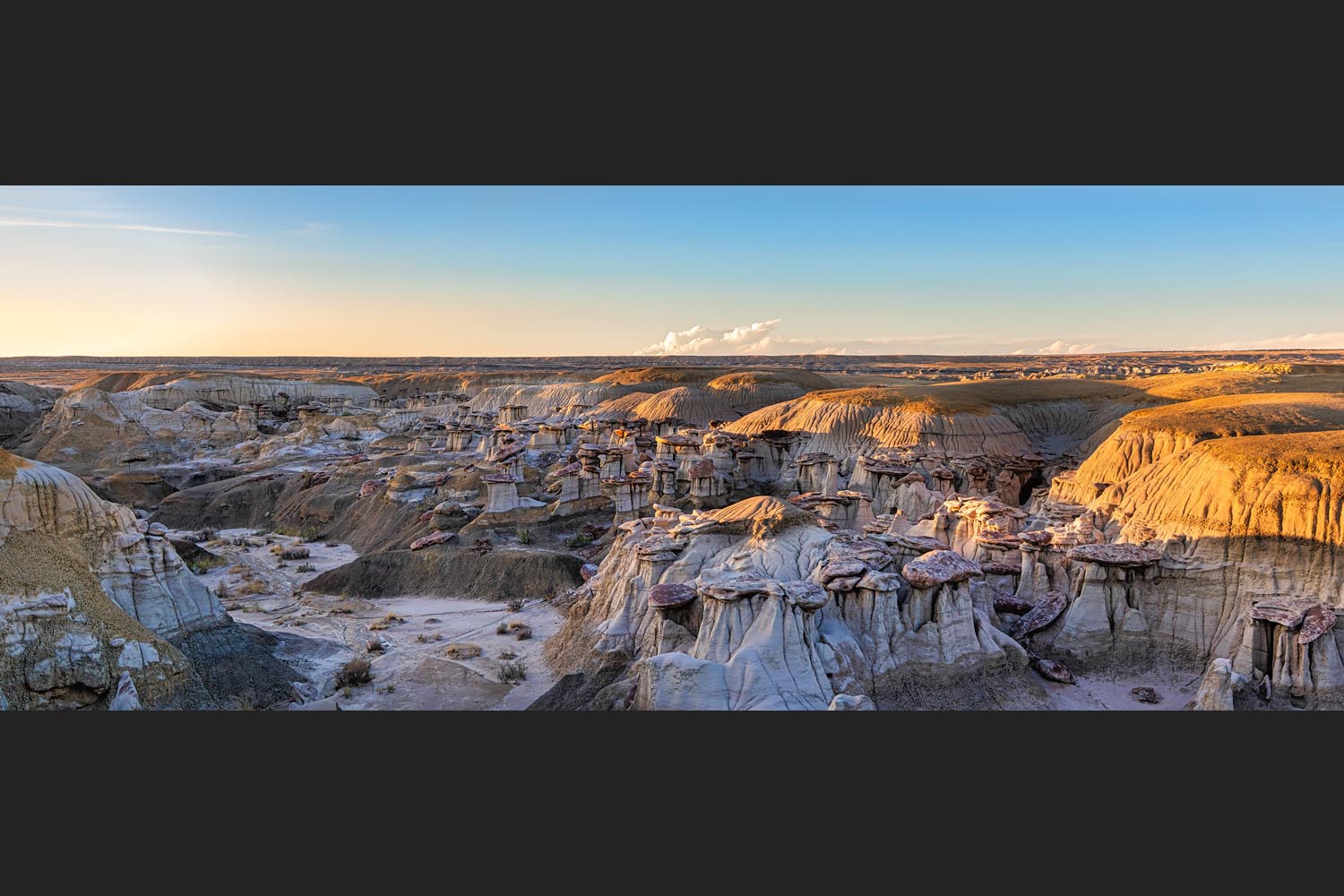 Alan Sucsy: Arid Sunset  - Ah-Shi-Sle-Pah Badlands - New Mexico