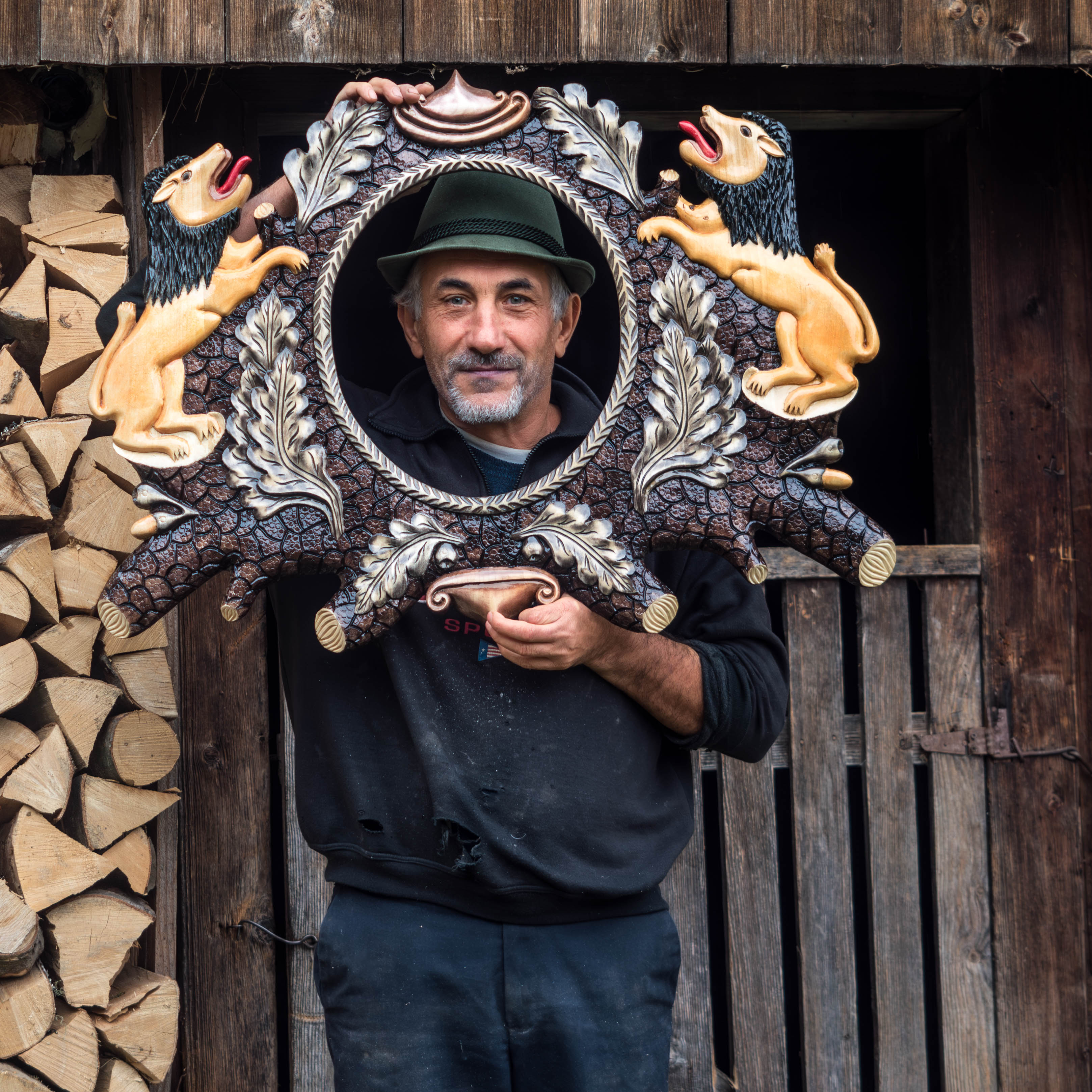 Warren Capps: Woodcarver - Moldovita, Romania