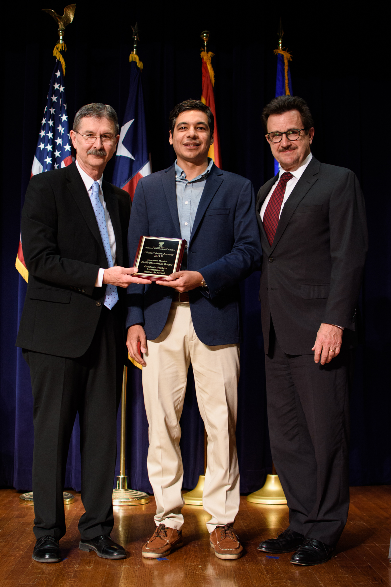 Pablo Hernandez Borges Receiving an Award