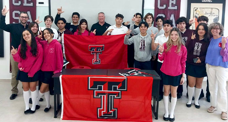 Instituto Cesare students show some Texas Tech Pride
