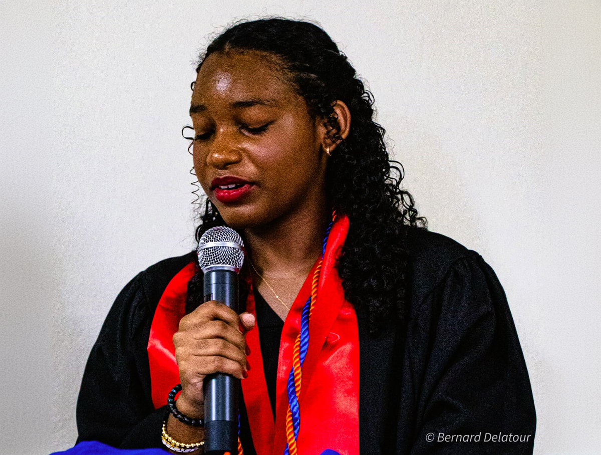 Caréna Bellabe, valedictorian