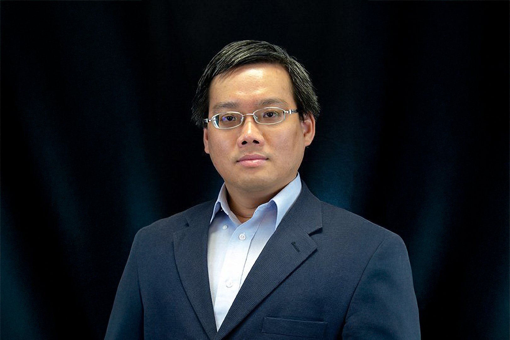 Portrait of Dr. Luan Hoang