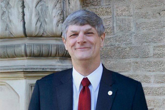 Portrait of Dr. W Brent Lindquist