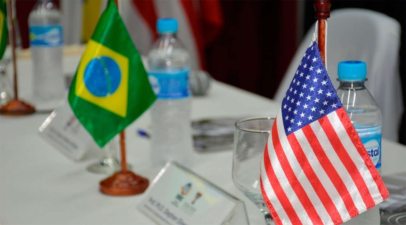 close up of Brazilian and american flags