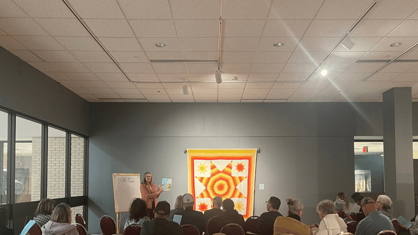 Tracee Robertson teaching Art of Seeing Class