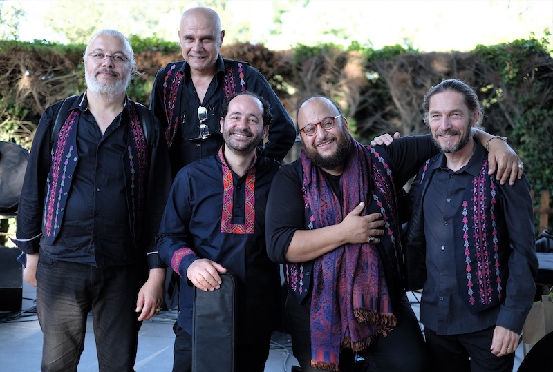 Image of the Dal'Ouna Ensemble