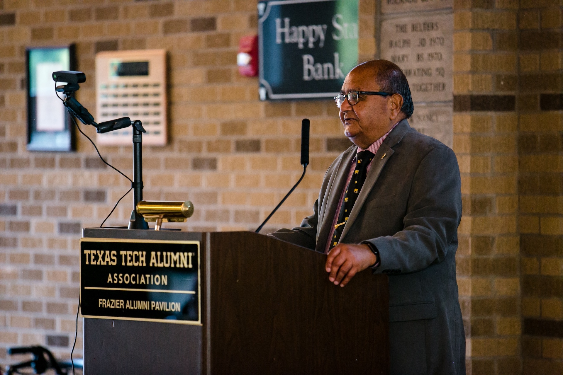 Mehta Receives Emeritus Faculty Status