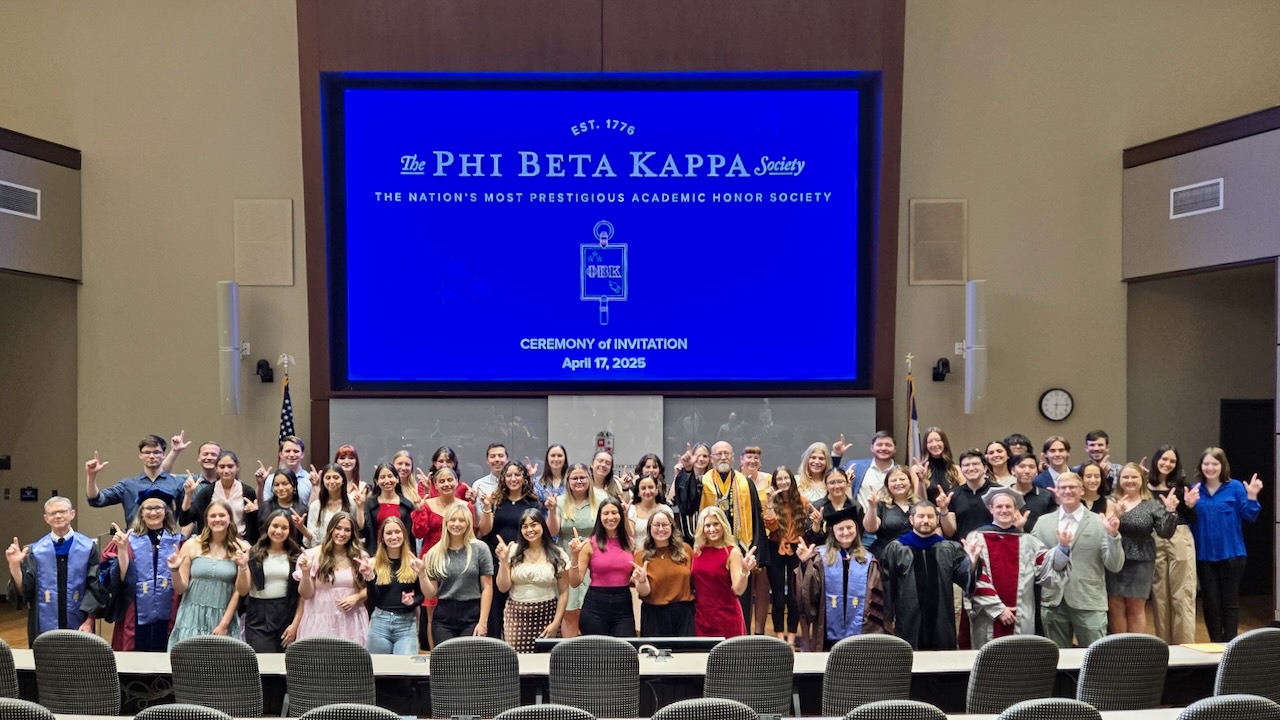 2025 PBK Inductee Class with Officers group photo
