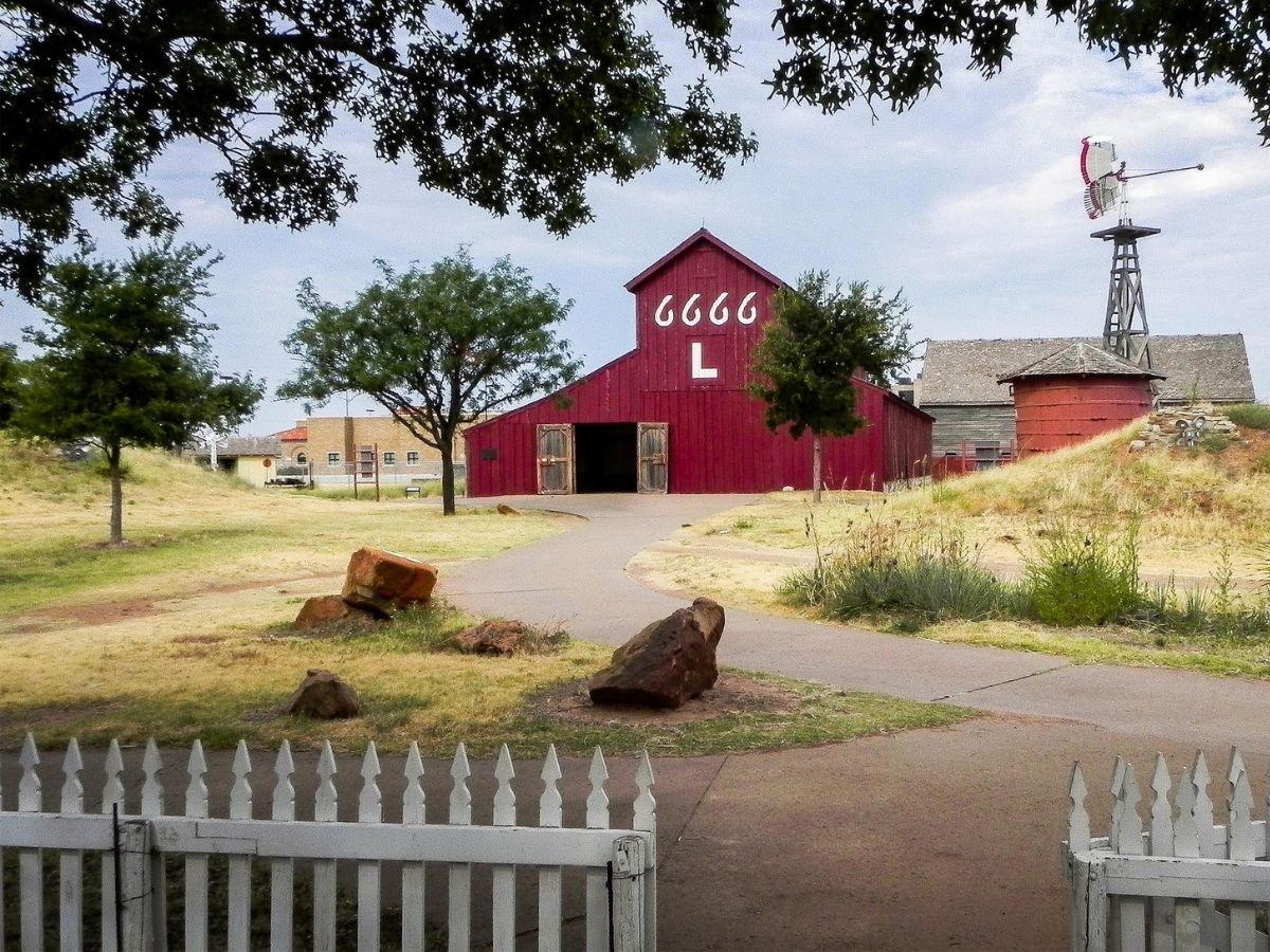 6666 Barn