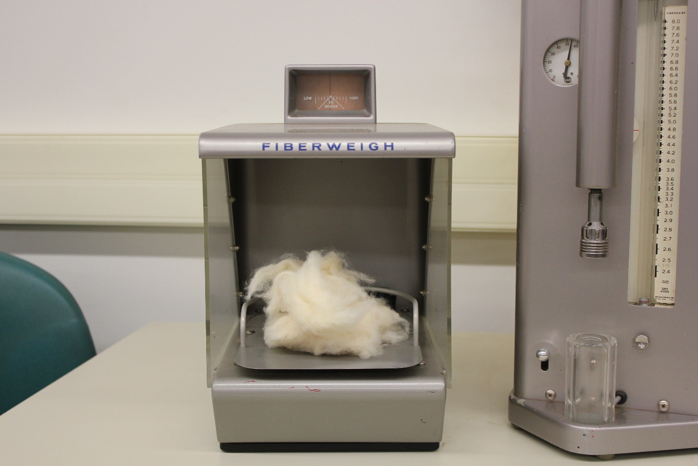 Sample loaded on the Fiberweigh scale.