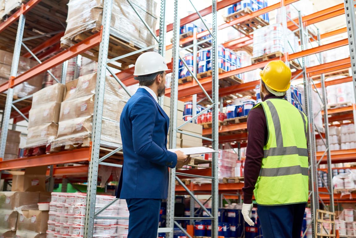 Professional MBA Supply Chain Optimization image of workers in a warehouse