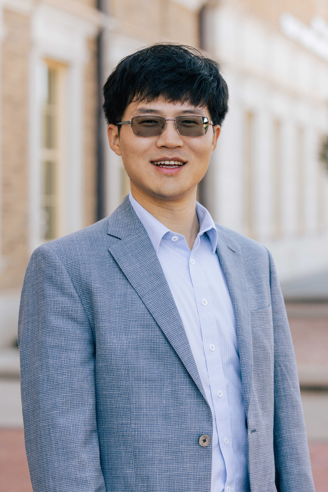 Zihong Huang