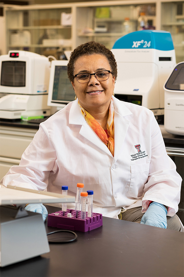 naima moustaid-moussa in lab