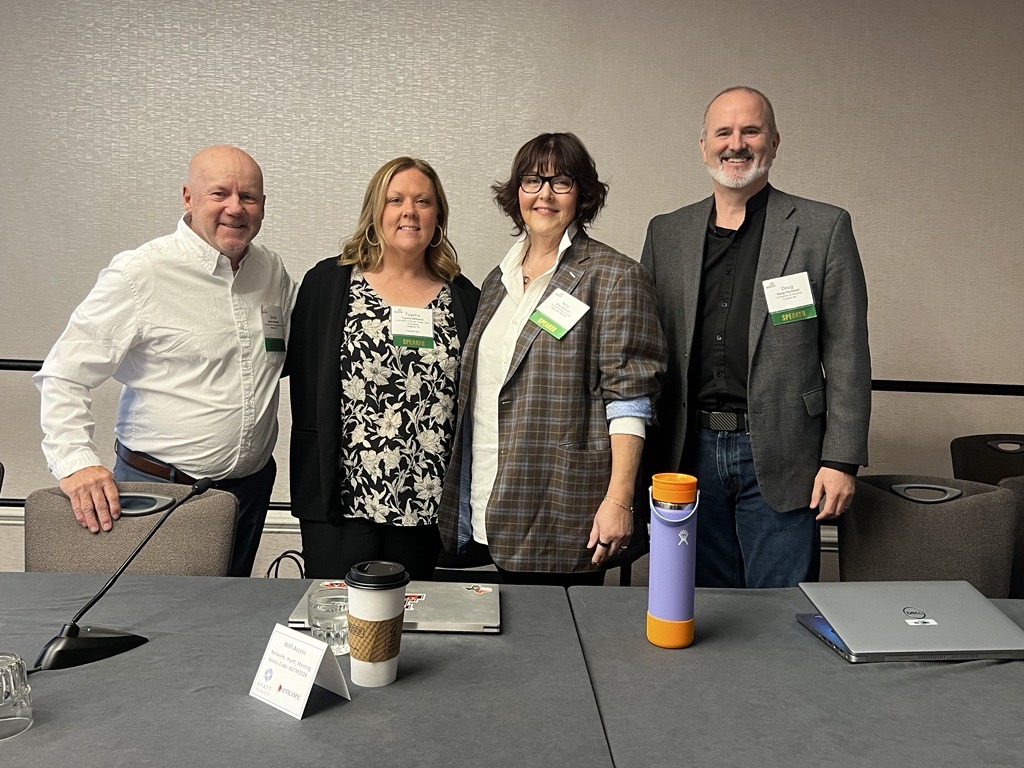 Taysha Williams and Panelists at AUTM Region Meeting