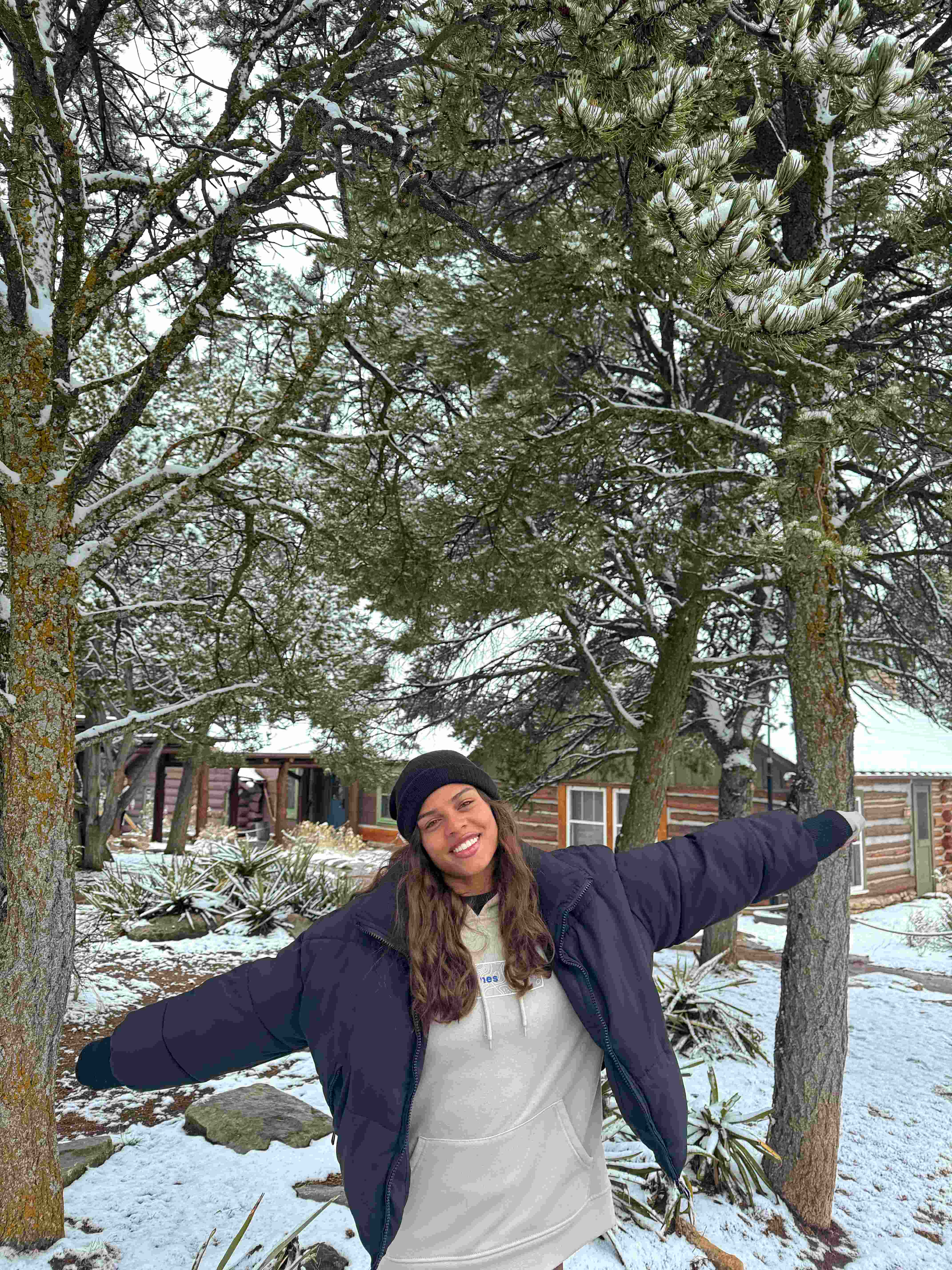 Cyerra posing in snow
